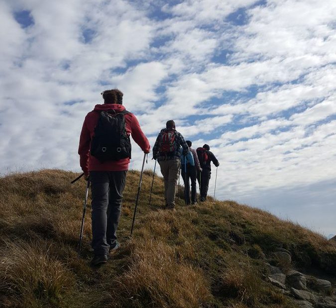 gli effetti benefici del trekking in montagna